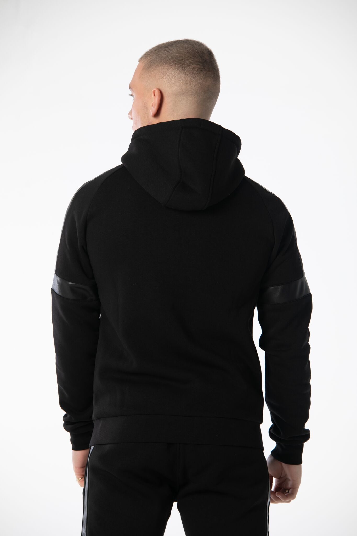 Foray Vince Hood-Black